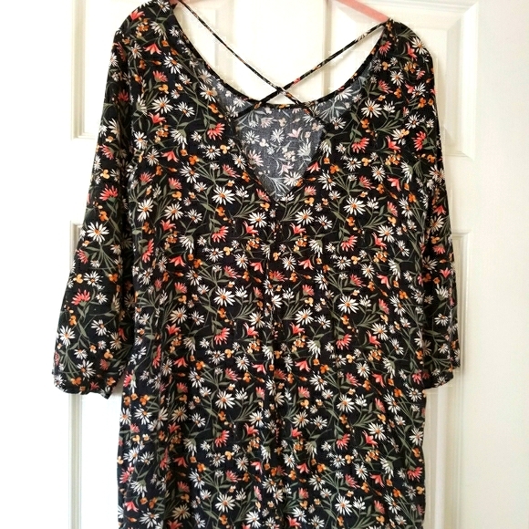 🥳Forever 21 floral dress - Picture 2 of 4